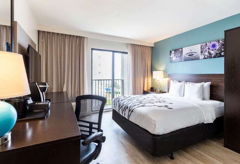 هتل Sleep Inn On The Beach