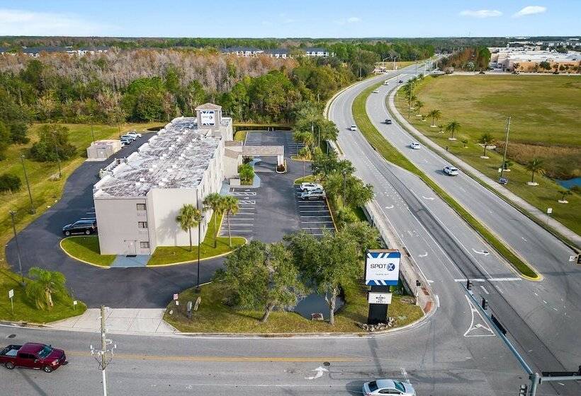 Spot X Hotel Tampa   Wesley Chapel By The Red Collection