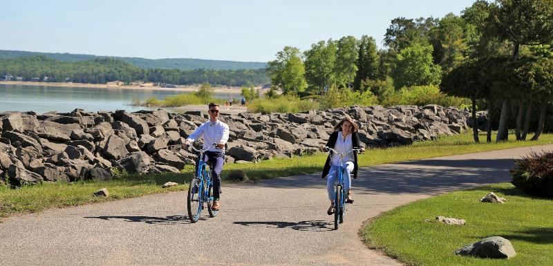 فندق Stafford's Bay View Inn