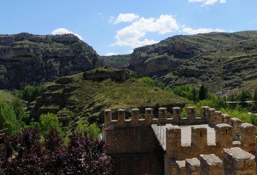 هتل Posada Del Adarve