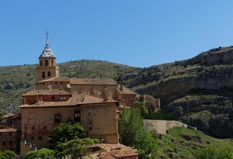 هتل Posada Del Adarve