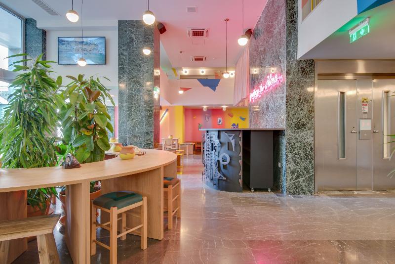 Общежитие Selina Athens Theatrou