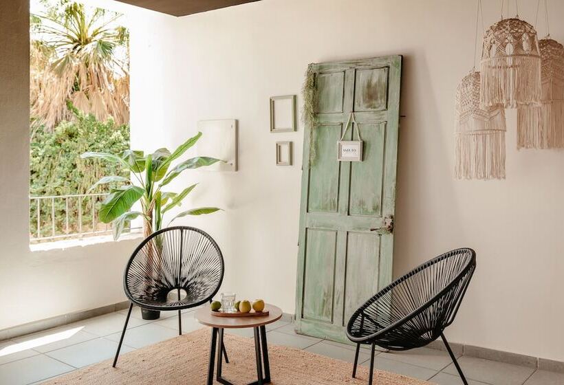فندق فئة نجمة واحدة Astuto Boutique Jerez  Adults Only