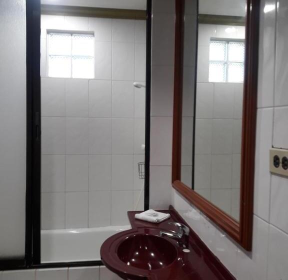 S & C Hotel Suites & Apartment