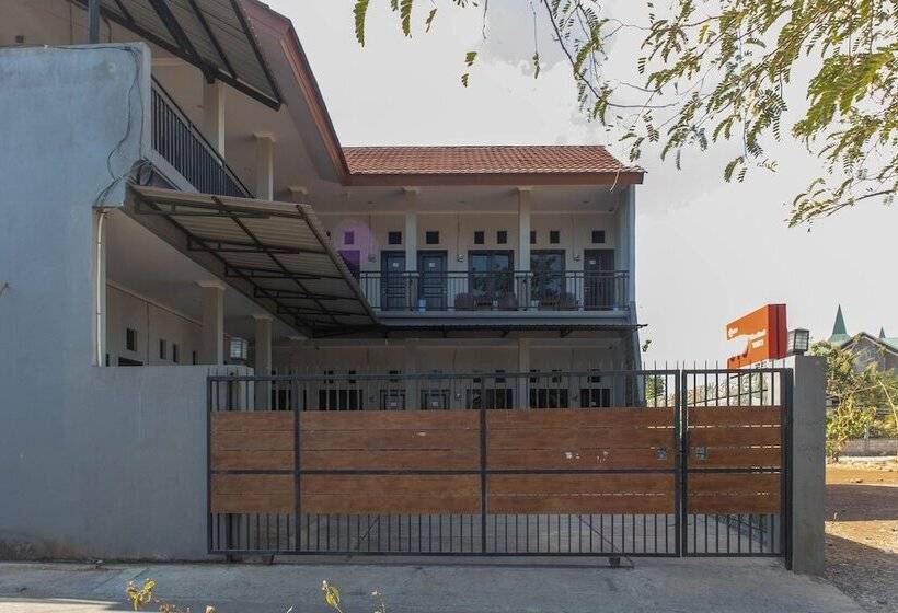 هتل The Kost Tdm 2 By Oyo Rooms