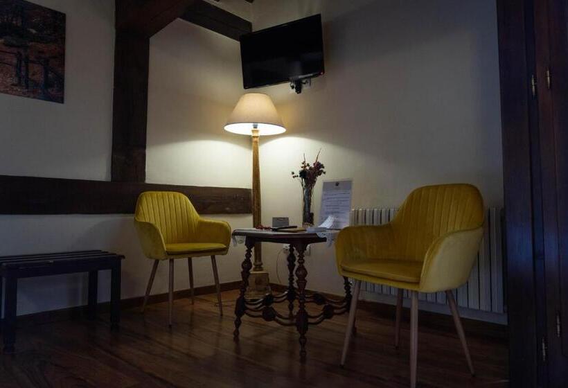 ユースホステル Posada Rural La Piñorra