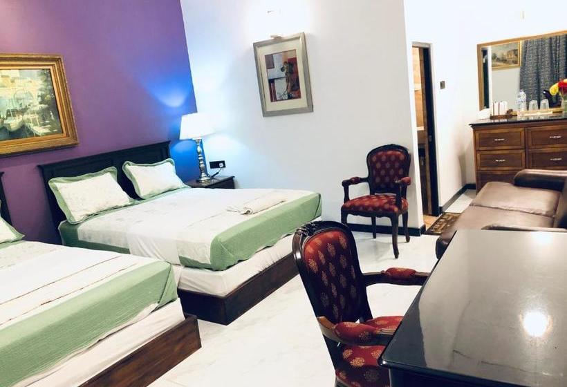 فندق Luxury Inn Matale
