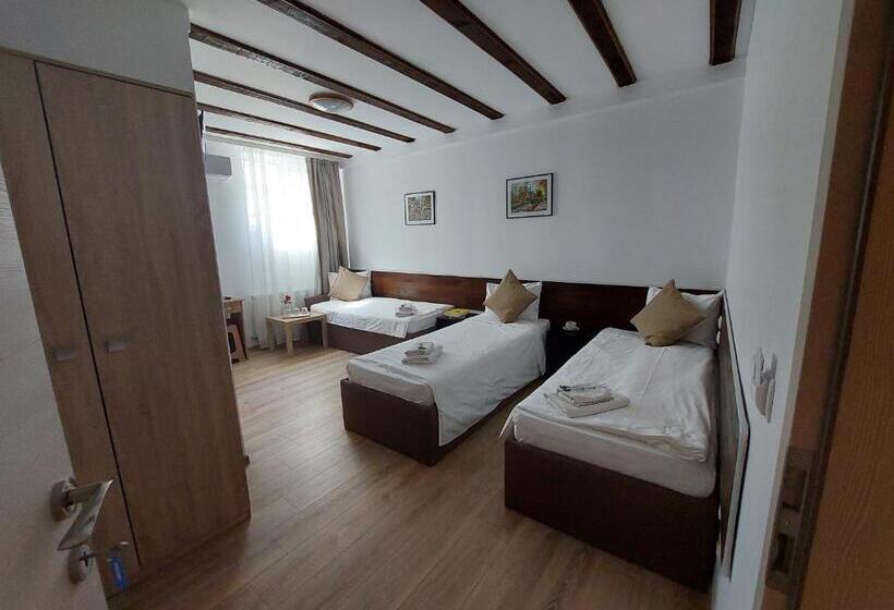 تختخواب و صبحانه Confort Inn