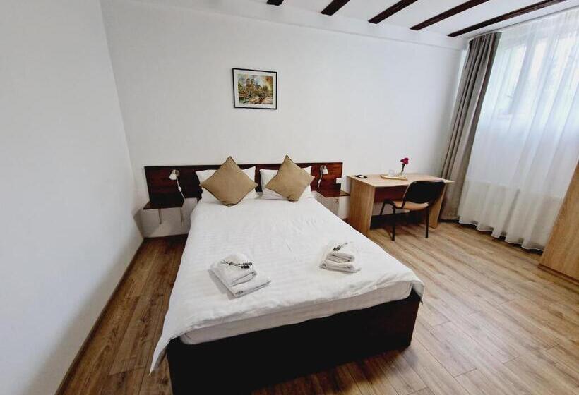 تختخواب و صبحانه Confort Inn