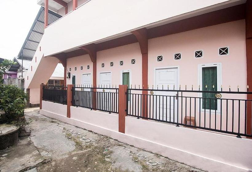 هتل Oyo 2888 Nayni Kost