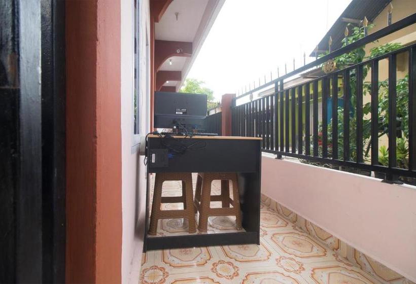 هتل Oyo 2888 Nayni Kost