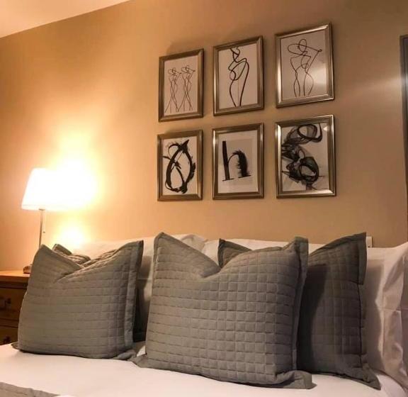 בית מלון כפרי The Herbalist Rooms