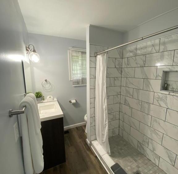 هتل Veda Inn & Cottages