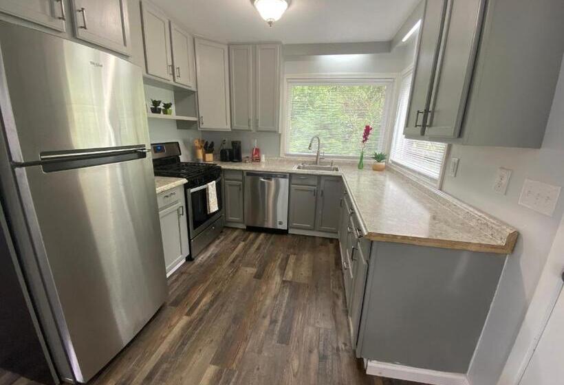 هتل Veda Inn & Cottages