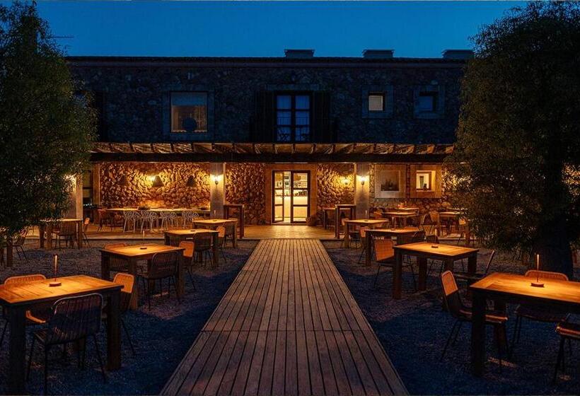 مبيت وإفطار La Farm Baleares