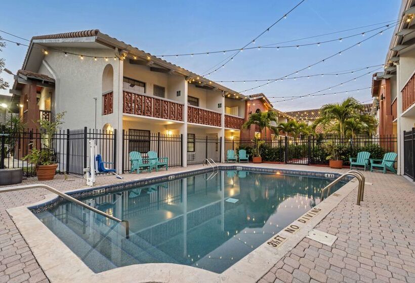 فندق Clarion Pointe Tampa Brandon Near Fairgrounds And Casino