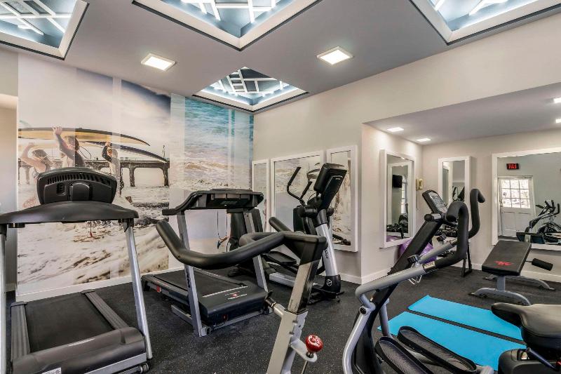 فندق Clarion Pointe Tampa Brandon Near Fairgrounds And Casino