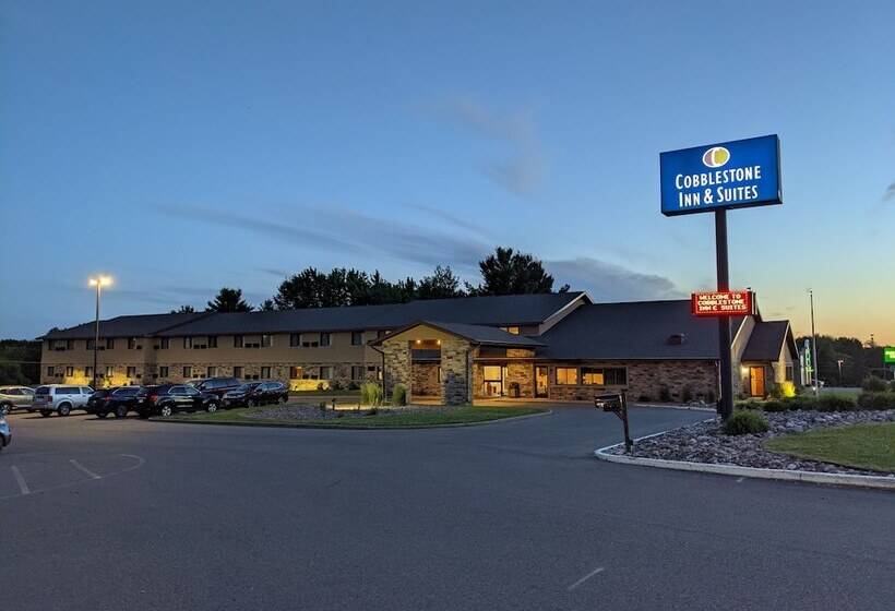 בית מלון כפרי Cobblestone Inn & Suites  Merrill