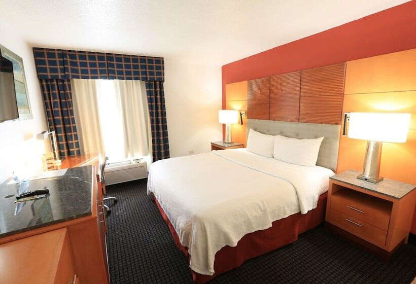 בית מלון כפרי Days Inn By Wyndham Calumet Park