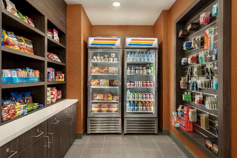 Отель Laquinta Inn & Suites By Wyndham San Bernardino