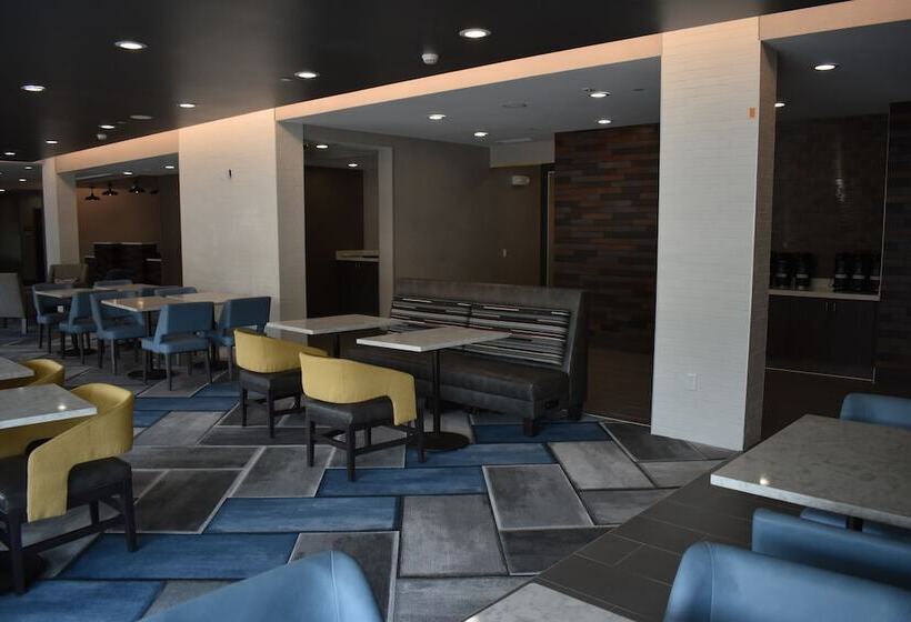 Отель Laquinta Inn & Suites By Wyndham San Bernardino