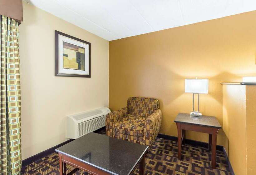 בית מלון כפרי Quality Inn & Suites Arden Hills   Saint Paul North