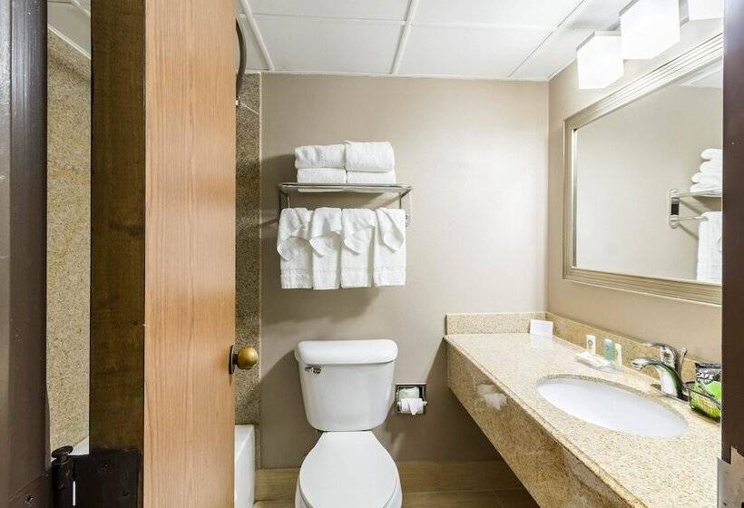 בית מלון כפרי Quality Inn & Suites Arden Hills   Saint Paul North