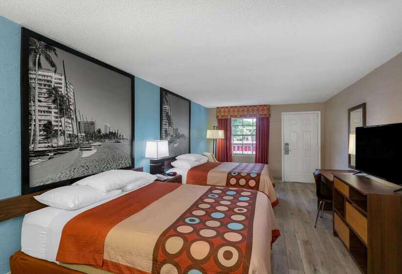 فندق Super 8 By Wyndham Bradenton Sarasota Area