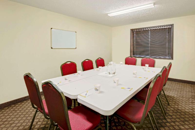 מוטל Days Inn By Wyndham Fort Dodge