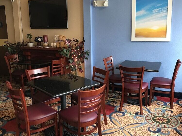 فندق على الطريق Days Inn By Wyndham Keene Nh