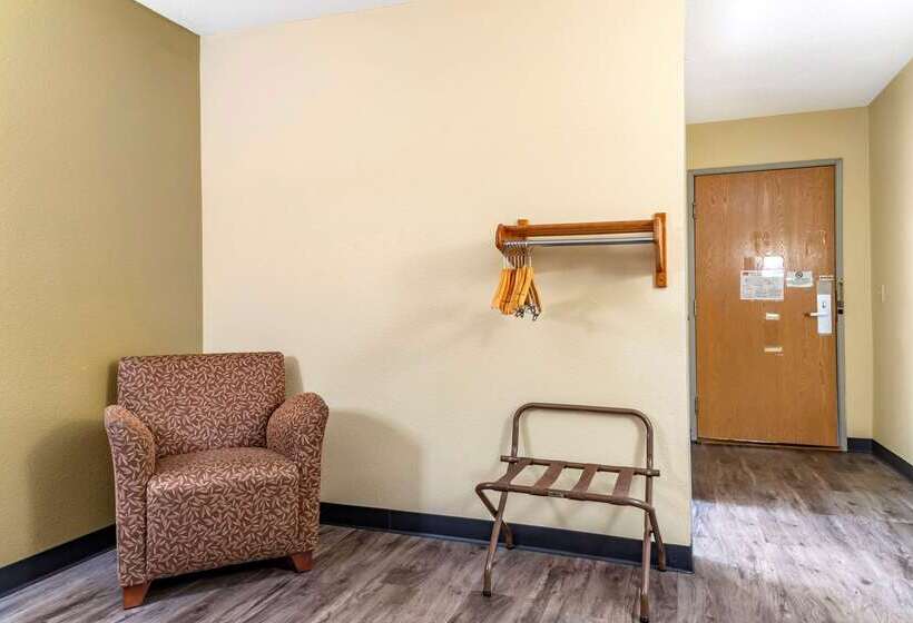 فندق على الطريق Coratel Inn & Suites By Jasper River Falls