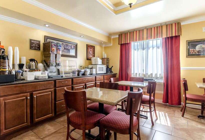 فندق على الطريق Rodeway Inn & Suites Jacksonville Near Camp Lejeune