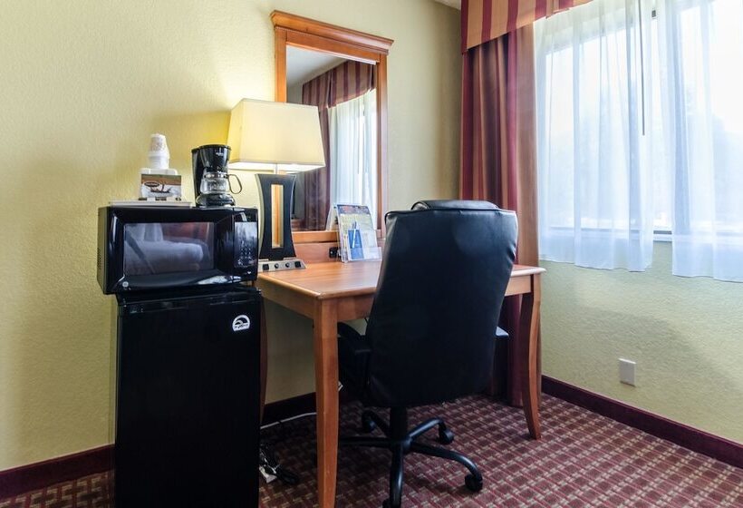 فندق على الطريق Rodeway Inn & Suites Jacksonville Near Camp Lejeune
