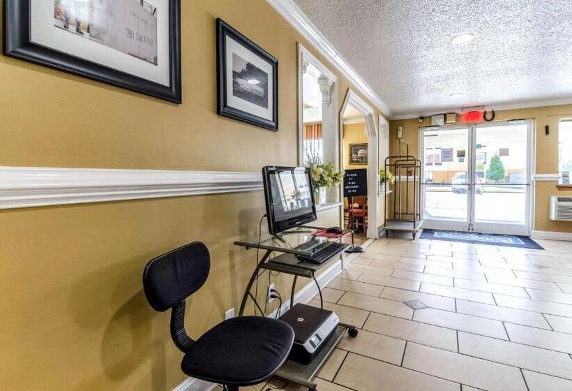 فندق على الطريق Rodeway Inn & Suites Jacksonville Near Camp Lejeune