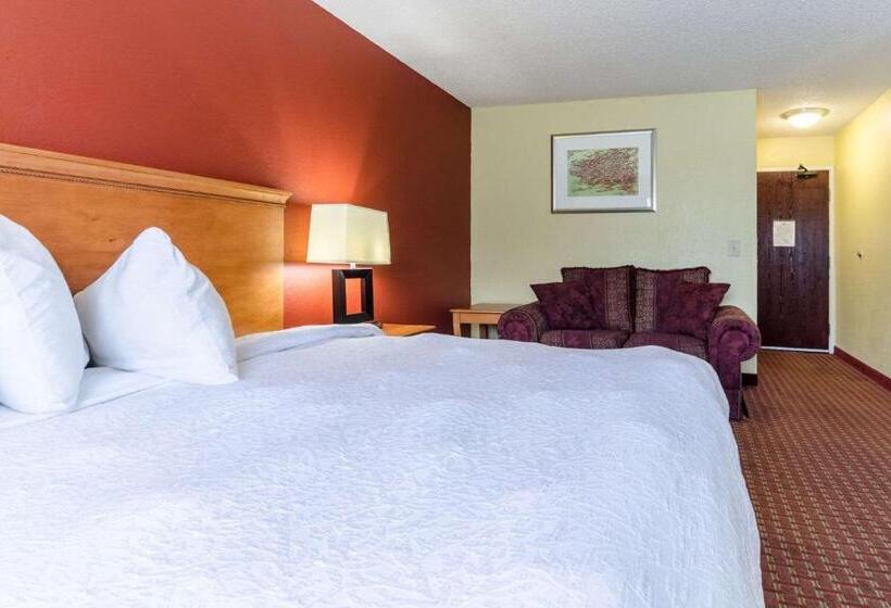فندق على الطريق Rodeway Inn & Suites Jacksonville Near Camp Lejeune