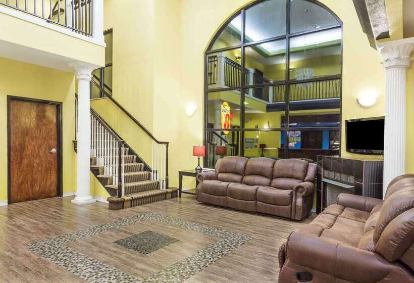 汽车旅馆  Super 8 By Wyndham Hull Street Midlothian Richmond Area