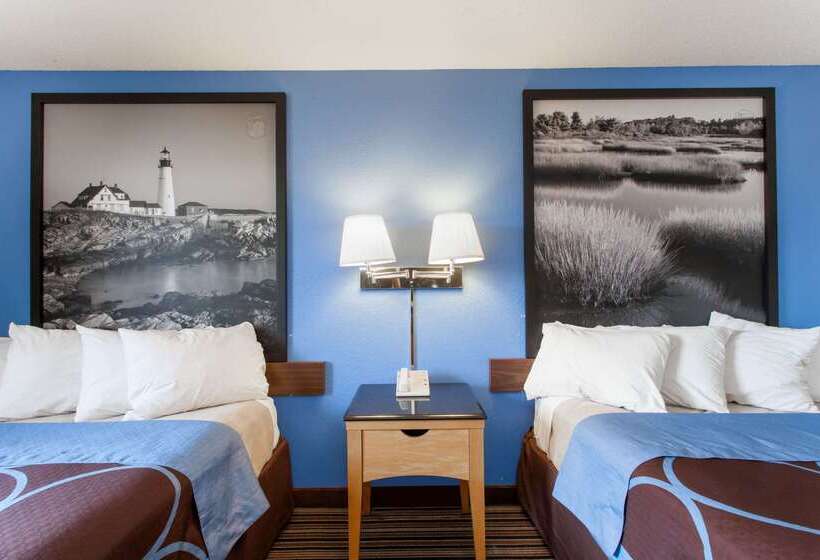 فندق على الطريق Super 8 By Wyndham Lewiston Auburn Area