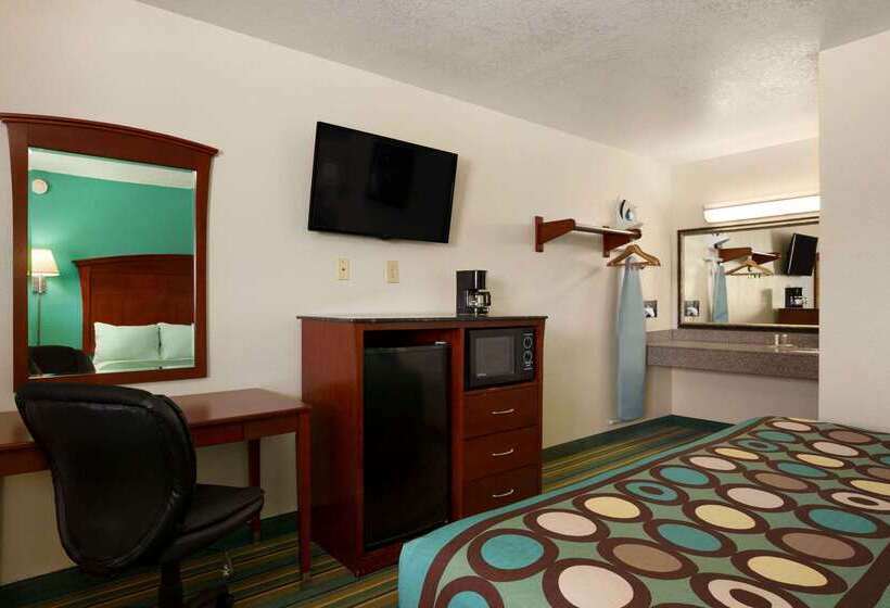 Мотель Super 8 By Wyndham Pleasanton