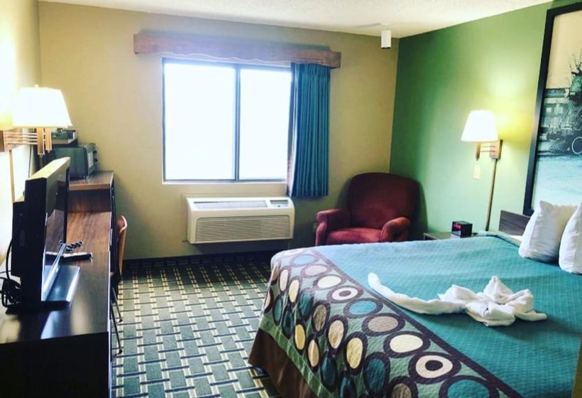 فندق على الطريق Super 8 By Wyndham Russellville