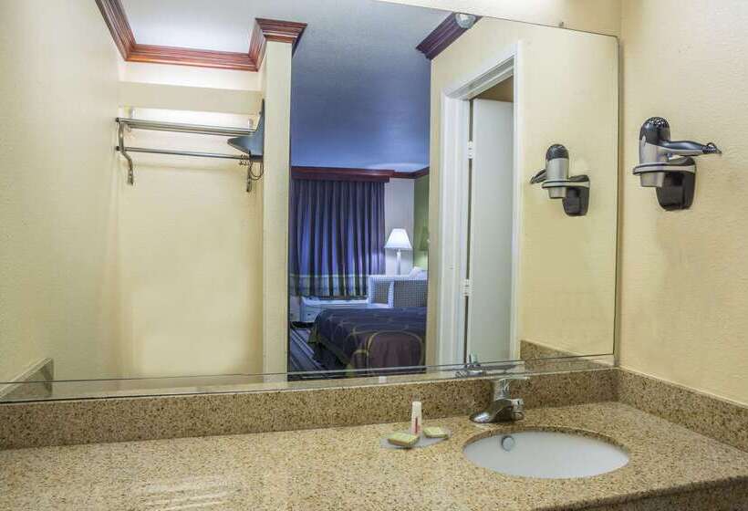 מוטל Super 8 By Wyndham San Marcos