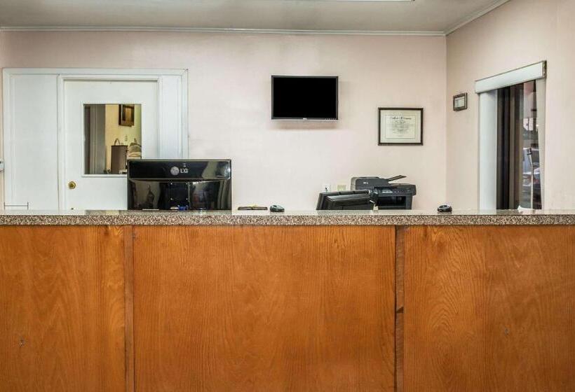 מוטל Super 8 By Wyndham San Marcos