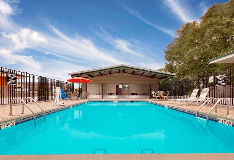 فندق على الطريق Super 8 By Wyndham Siloam Springs