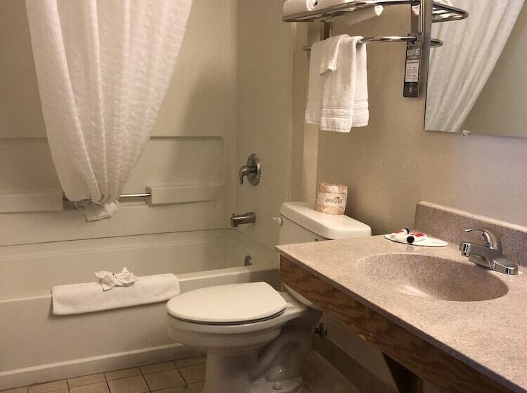 فندق على الطريق Super 8 By Wyndham Winnemucca Nv