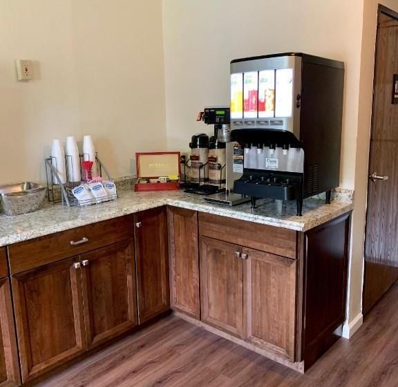 فندق على الطريق The Covered Bridge Inn