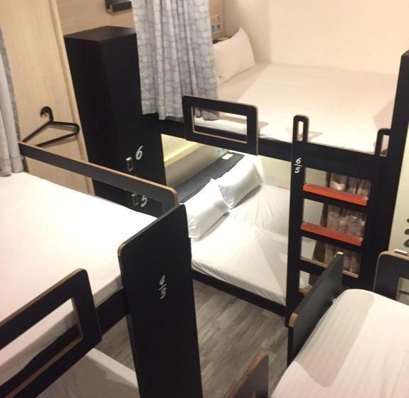 Hermit 84 Hostel