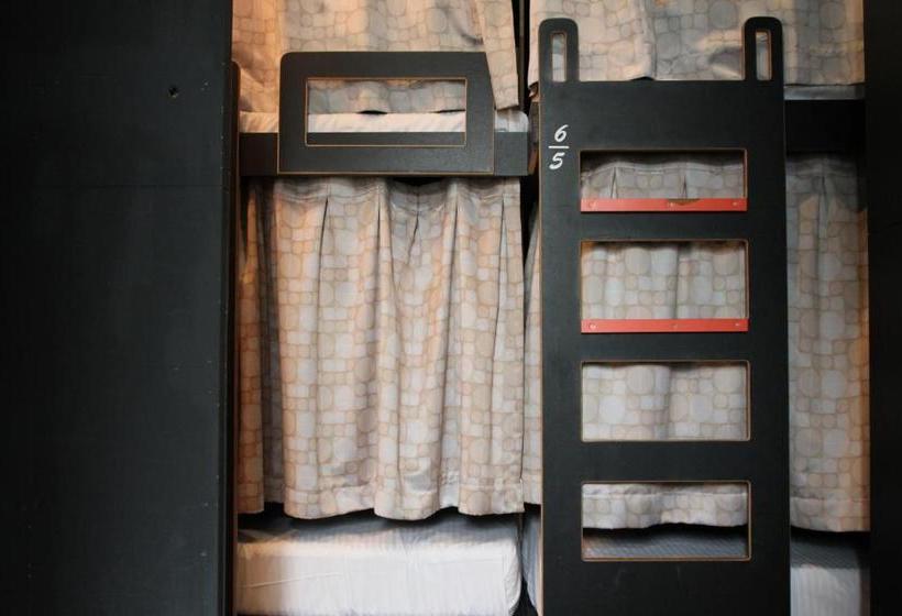 Hermit 84 Hostel