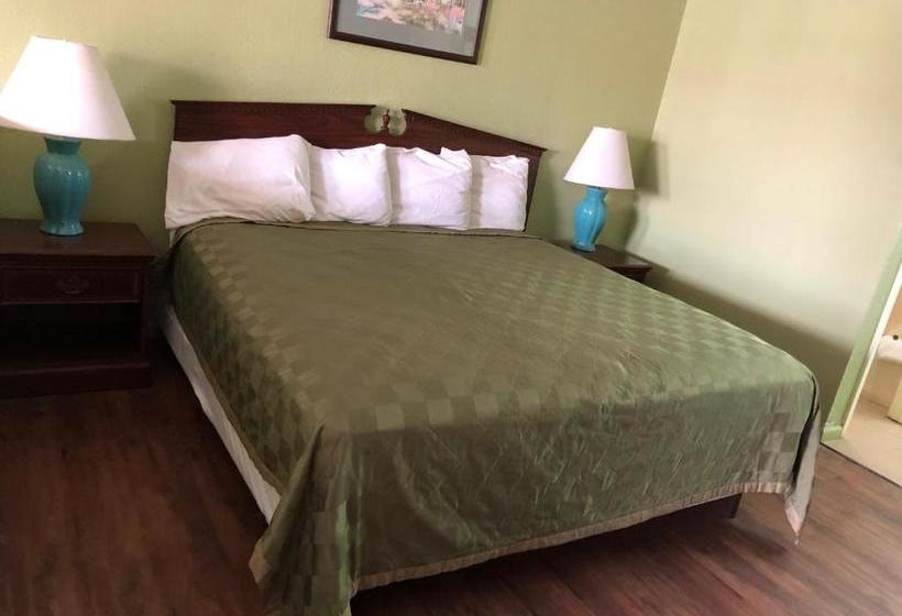 هتل Lone Star Inn