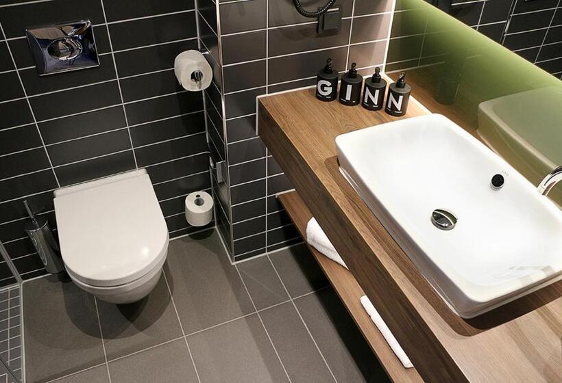 فندق Ginn City And Lounge  Ravensburg