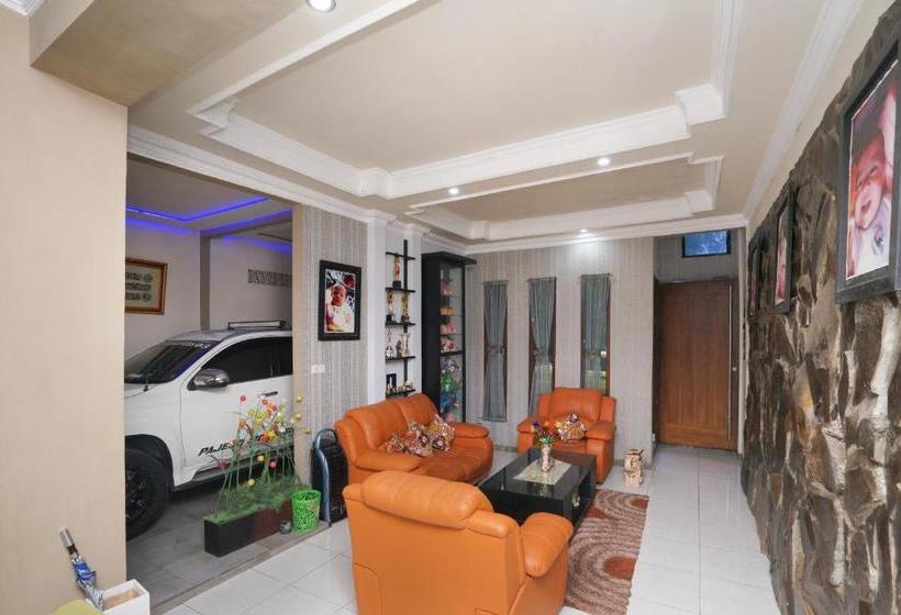 فندق Oyo 2525 Rumah Bromo