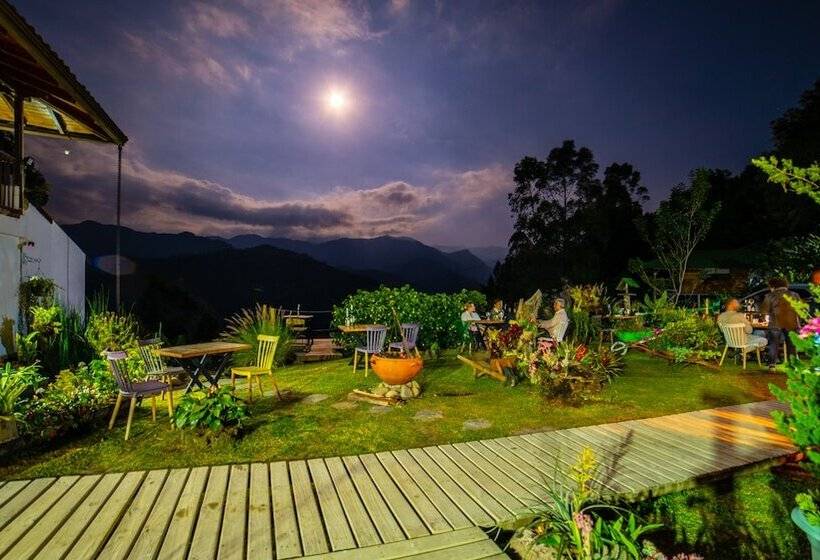 هتل Kawa Mountain Retreat